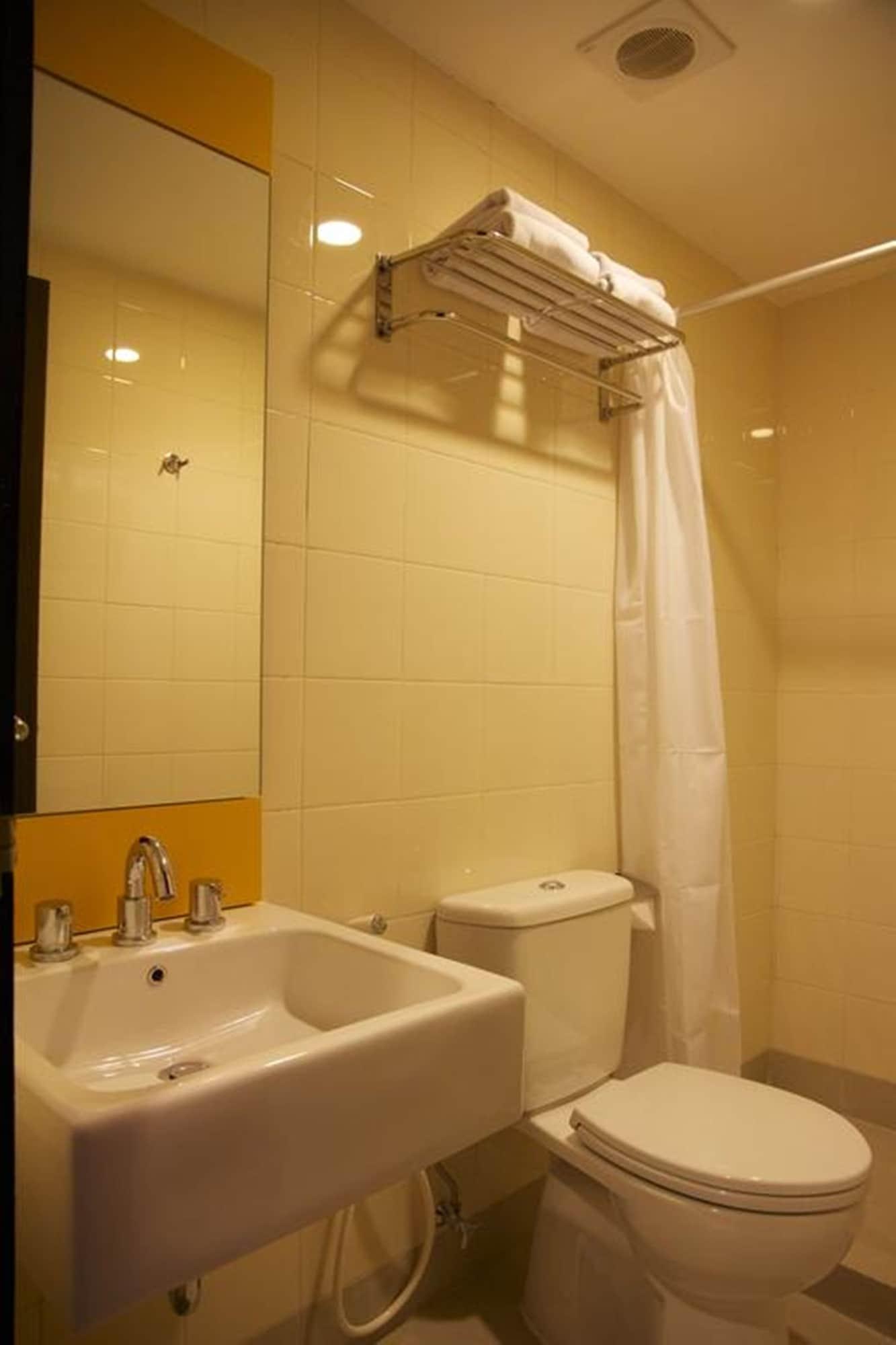 Amaris Hotel Palembang Exterior foto