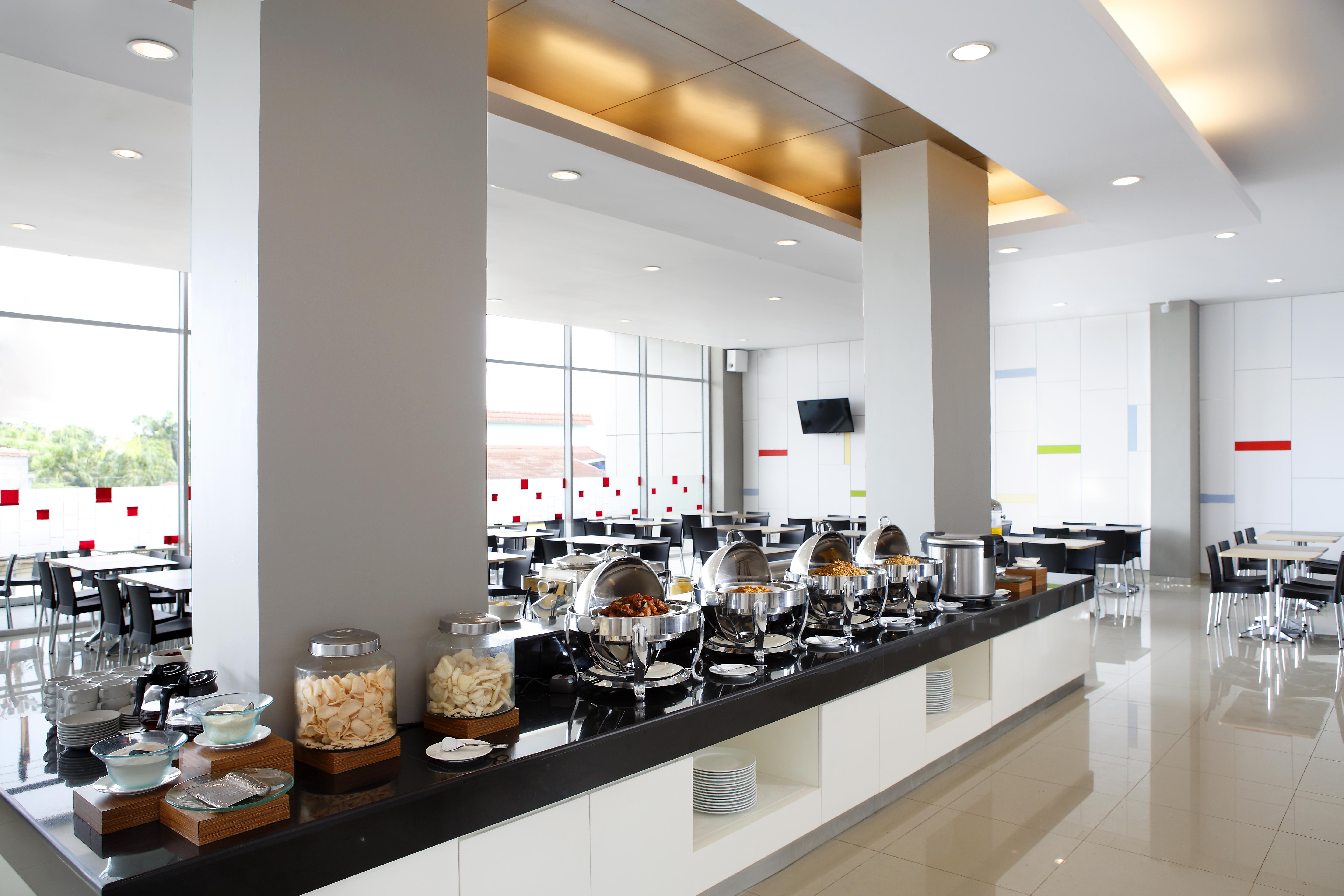 Amaris Hotel Palembang Exterior foto