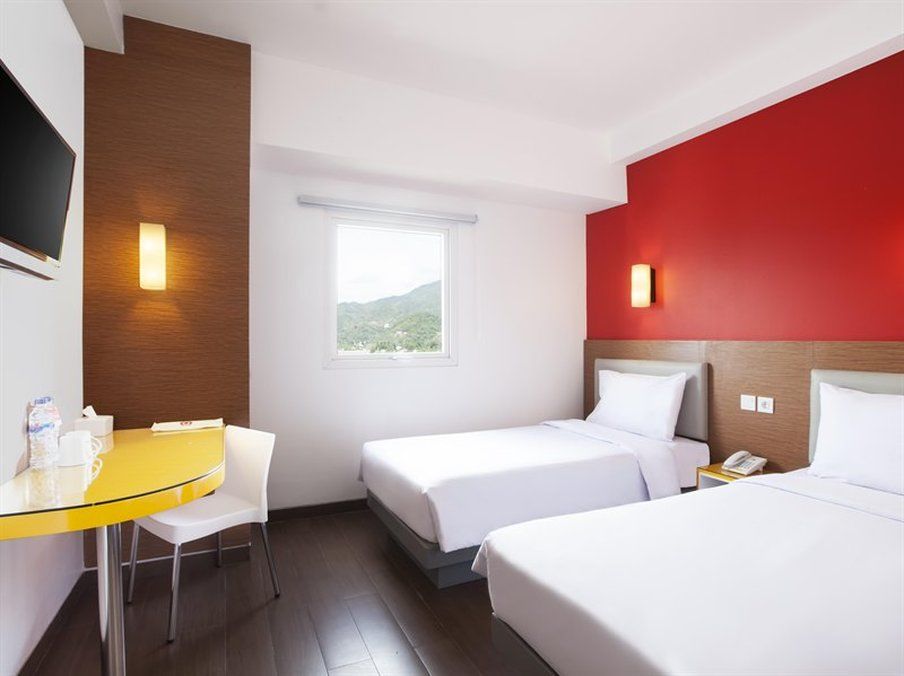 Amaris Hotel Palembang Exterior foto
