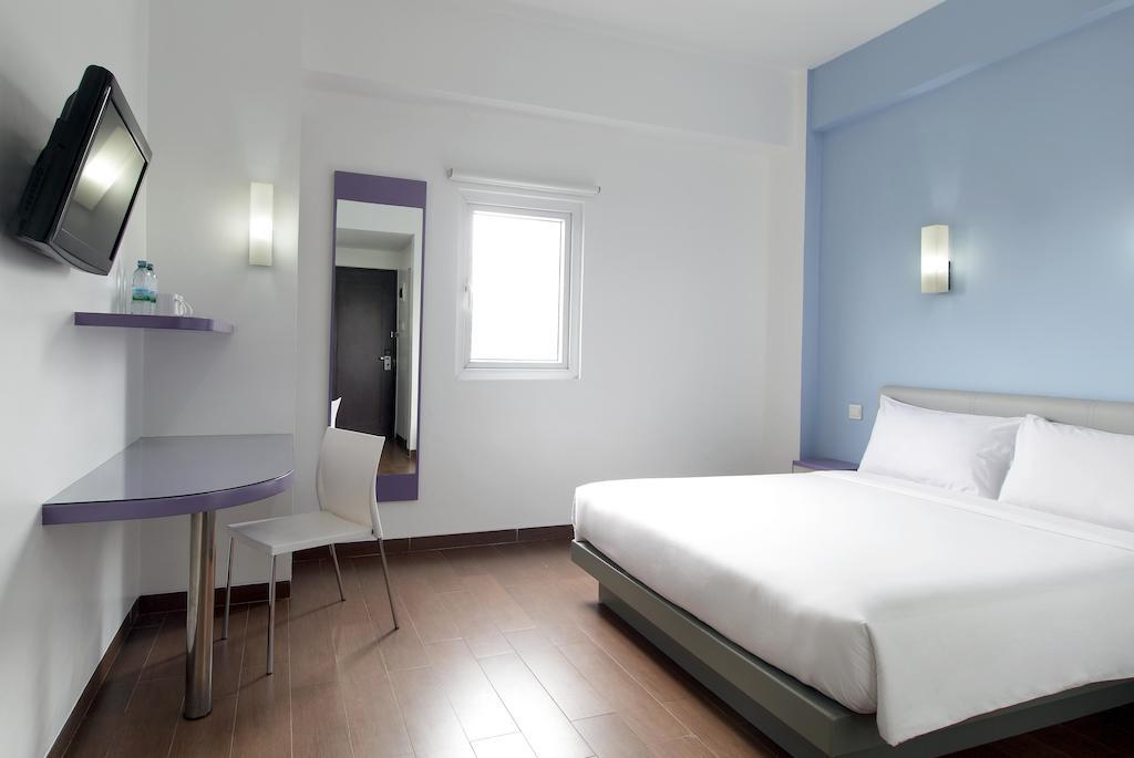 Amaris Hotel Palembang Exterior foto